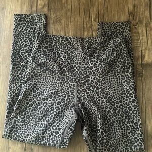 M leopard leggings